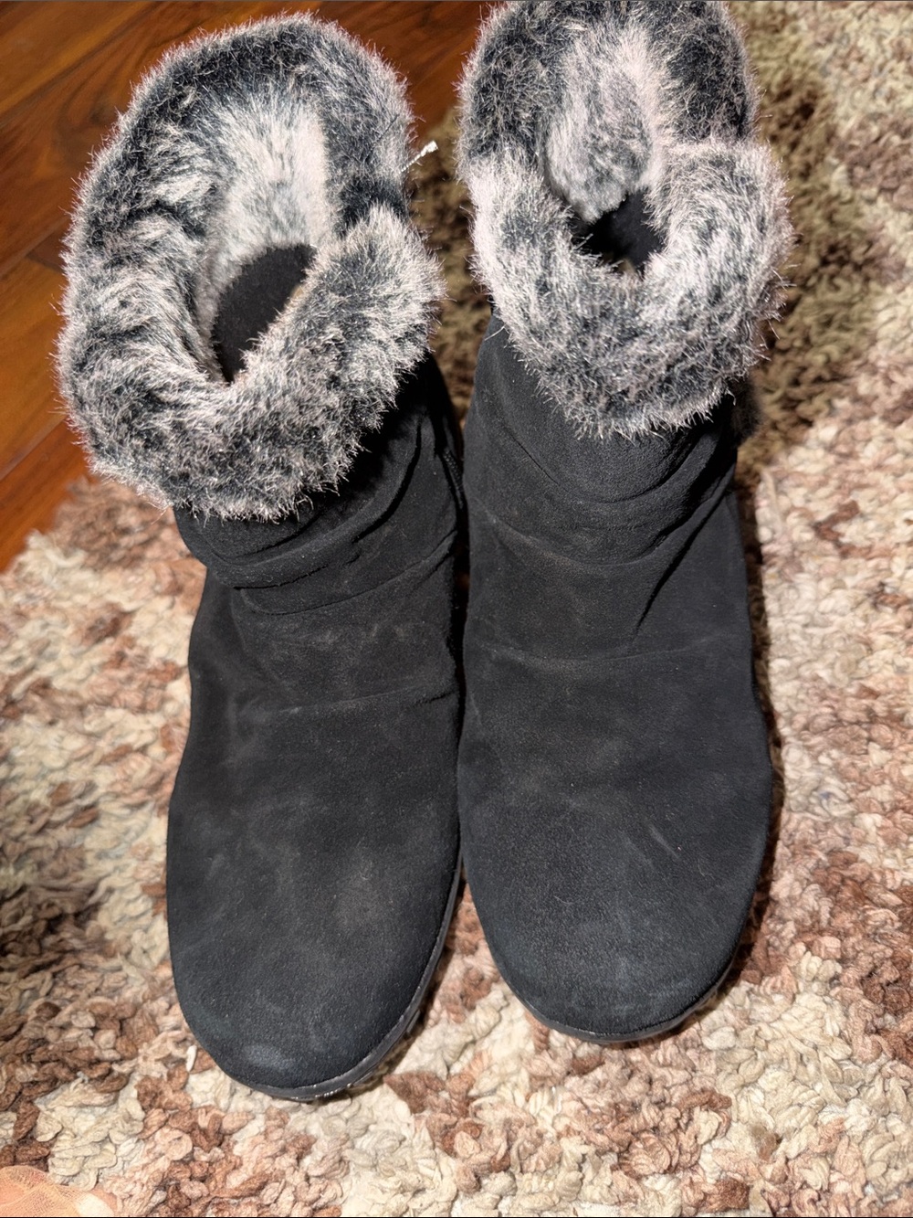 Khombu Black Faux-Fur Trim Ankle Booties